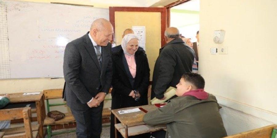 محافظ القاهرة يتابع امتحانات الشهادة الإعدادية ويؤكد توفير الأجواء الآمنة للطلاب - تواصل نيوز
