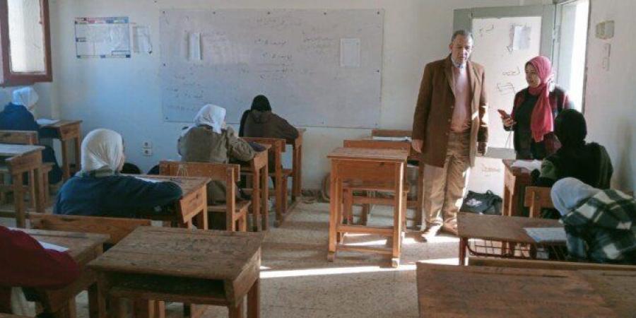 انتظام امتحانات الشهادة الإعدادية بأسيوط و78 ألفًا و508 طالب يؤدون الامتحان داخل 264 لجنة - تواصل نيوز