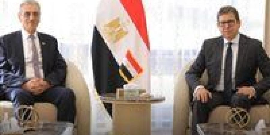 عاجل.. رئيس المخابرات العامة يلتقي أعضاء اللجنة الفلسطينية لإدارة غزة - تواصل نيوز