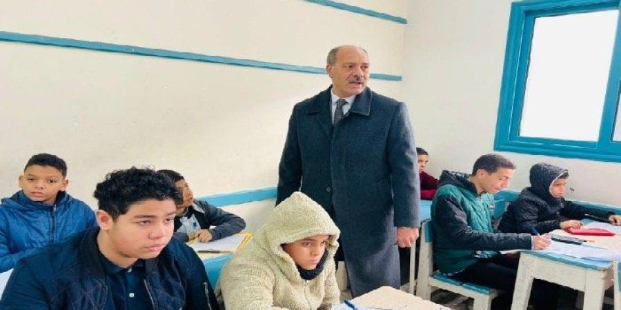 مدير تعليم الإسكندرية: انتظام امتحانات الشهادة الإعدادية داخل 333 لجنة دون شكاوى - تواصل نيوز