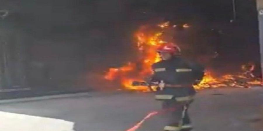 النيران التهمت مركبته.. العناية الإلهية تنقذ قائد سيارة من الموت المحقق - تواصل نيوز