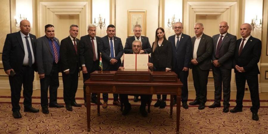 اللجنة الوطنية لإدارة غزة تؤكد التزامها بإعادة الإعمار وبناء السلام المستدام - تواصل نيوز