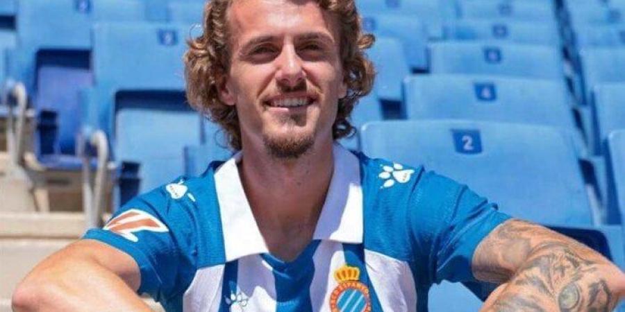 أتلتيكو مدريد ينضم إلى برشلونة في سباق التعاقد مع كارلوس روميرو - تواصل نيوز