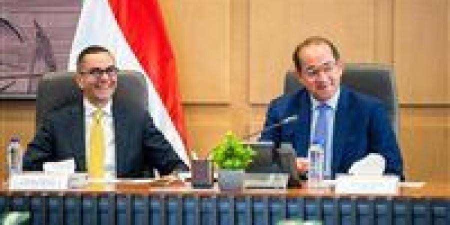 المالية والاستثمار يدشنان شراكة استراتيجية لتسريع الإفراج الجمركي وتيسير حركة التجارة - تواصل نيوز