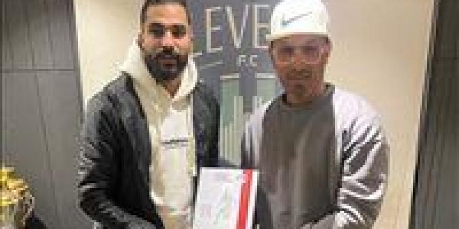 ليفيلز يضم محمد حليم حارس مرمي ديروط موسمين ونصف - تواصل نيوز