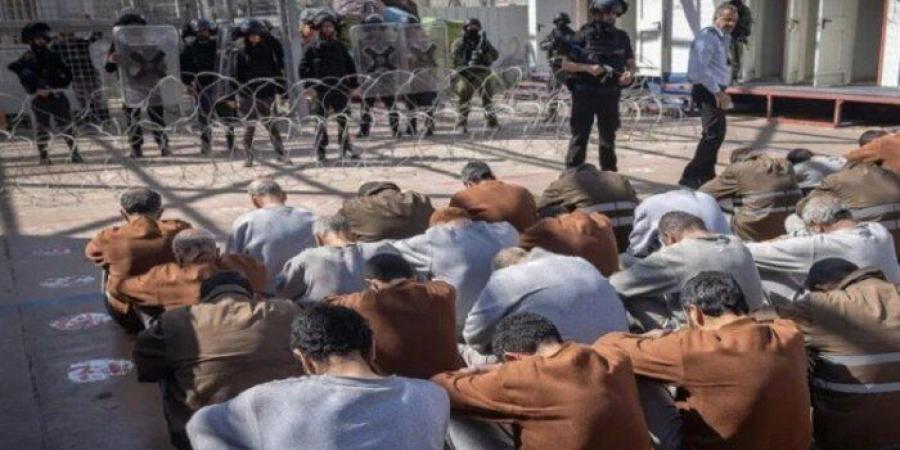 رئيس الوطني الفلسطيني يدين بث الإعلام العبري مشاهد تعذيب للأسرى الفلسطينيين - تواصل نيوز