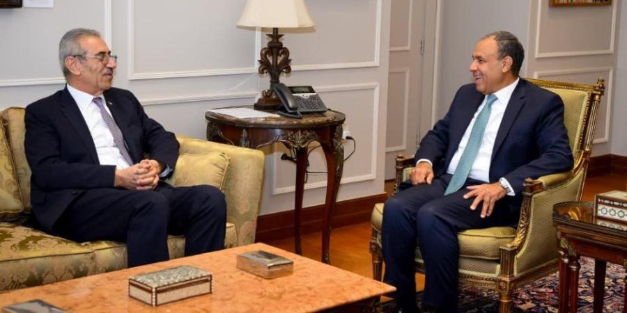 وزير الخارجية يستقبل رئيس اللجنة الوطنية لإدارة غزة ويؤكد دعم مصر الكامل للجنة - تواصل نيوز