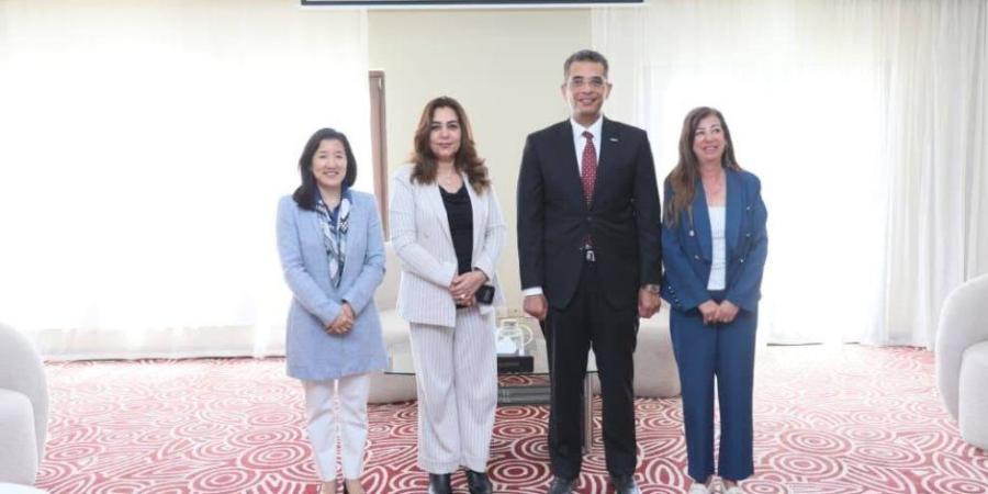 وزيرة التنمية المحلية والبيئة تقوم بزيارة ميدانية لمحافظة البحر الأحمر - تواصل نيوز