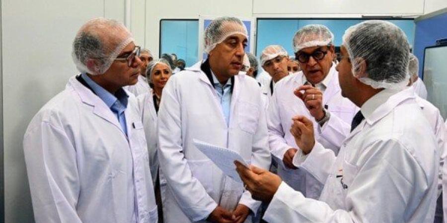 يصدر لـ40 دولة بـ10 ملايين دولار.. رئيس الوزراء يتفقد مصنع «جلوبال أدفانسد للأدوية» - تواصل نيوز