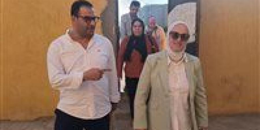 متابعة ميدانية لأعمال تقدير الدرجات بالقاهرة.. مدير التعليم تتفقد كنترولات الشروق - تواصل نيوز