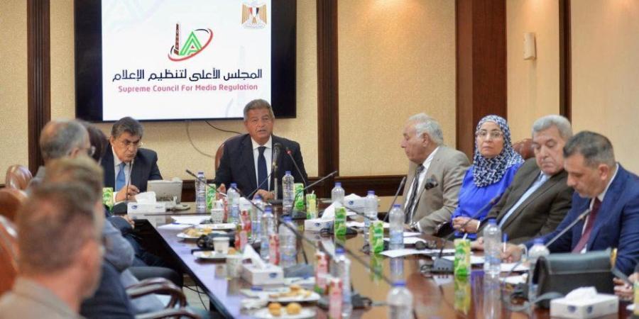 الأعلى للإعلام يبحث مع مقدمي البرامج والصحفيين وصناع المحتوى دعم المنتخب - تواصل نيوز