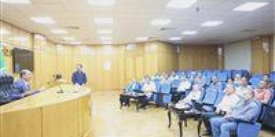 محافظ المنيا يوجه بدعم المنظومة بكوادر تكنولوجية وهندسية لتسريع إنجاز طلبات المواطنين - تواصل نيوز