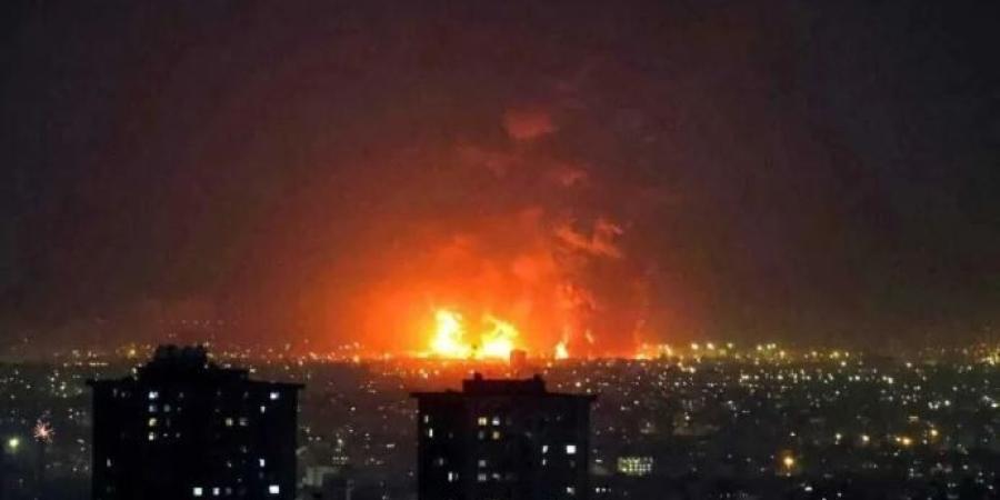 تطور جديد.. 6 انفجارات تدوي في جزيرة قشم الإيرانية - تواصل نيوز