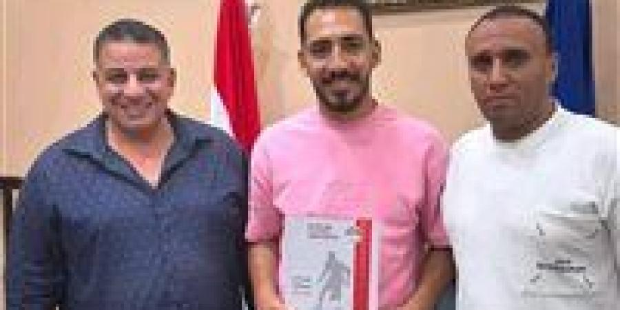 القناة يبدأ صفقات الموسم الجديد بضم إبراهيم سامي مدافع سموحة 3 مواسم - تواصل نيوز