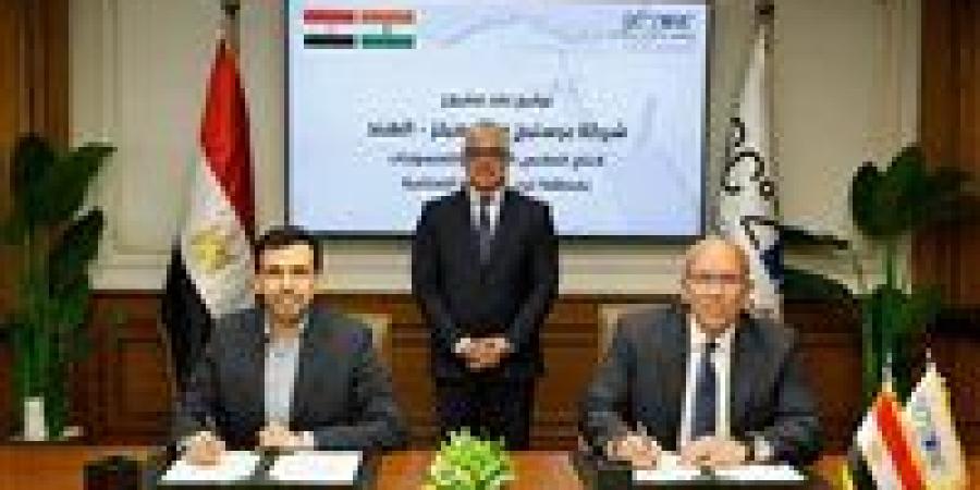 باستثمارات 20 مليون دولار.. رئيس اقتصادية قناة السويس يشهد توقيع عقد مشروع شركة «برستيج دينم ميلز» الهندية - تواصل نيوز