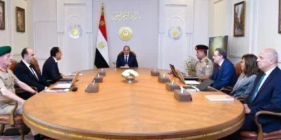 تفاصيل اجتماع الرئيس بمدبولى ووزير الدفاع ورؤساء الرقابة الإدارية والتنظيم والإدارة والأكاديمية العسكرية والوطنية للتدريب - تواصل نيوز