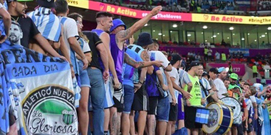 بسبب النفقة.. الأرجنتين تمنع دخول 13 ألف مشجع لمباراة الجزائر في كأس العالم 2026 - تواصل نيوز