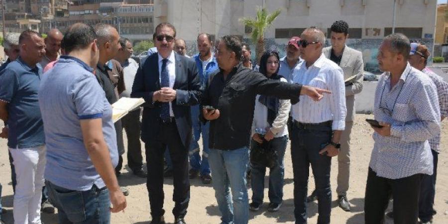 محافظ بورسعيد يتفقد جاهزية معدات الطوارئ ويراجع جودة الخبز بمخبز الحرية - تواصل نيوز