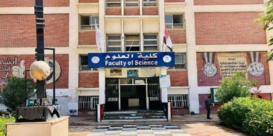 ساعتان تُعطلان البكالوريوس منذ سنتين.. «نجحت ع السيستم ورسبت بالكنترول» أزمة طالبة بـ «علوم المنيا» وعميد الكلية يرد - تواصل نيوز