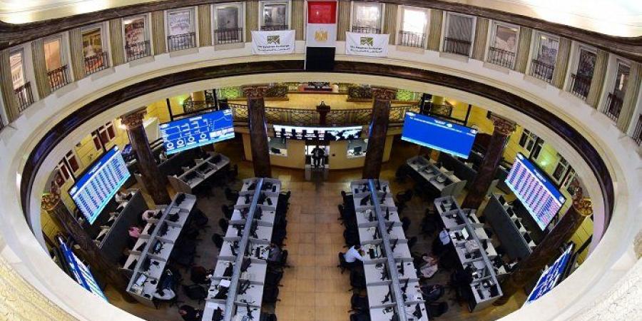 تباين مؤشرات البورصة في ختام تعاملات الأحد.. ورأس المال يخسر نحو 12 مليار جنيه - تواصل نيوز