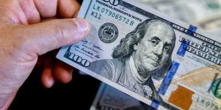 سعر الدولار الآن.. استقرار العملة الأمريكية بالبنوك وشركات الصرافة - تواصل نيوز