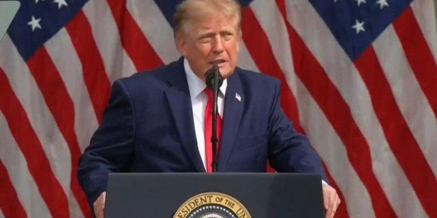 ترامب: الخيارات المطروحة أمامنا إما محو إيران أو انهيار اقتصادها أو التوصل إلى صفقة - تواصل نيوز