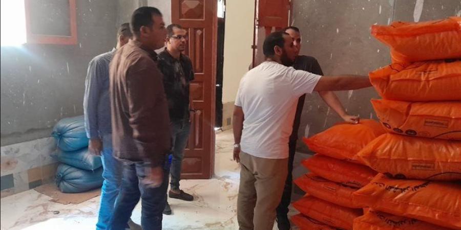 ضبط 1.5 طن أسمدة زراعية مدعمة قبل بيعها بالسوق السوداء بأسيوط - تواصل نيوز