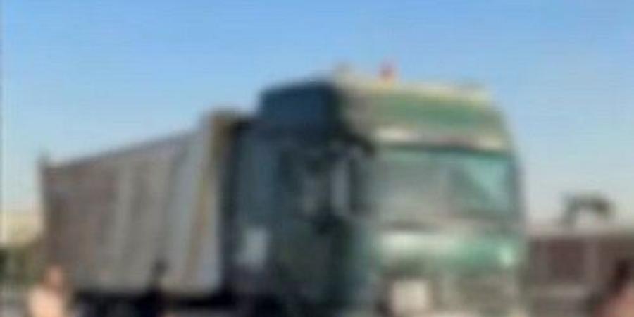 ضبط سائق «نقل» اصطدم بسيارة ملاكي في الشرقية - تواصل نيوز
