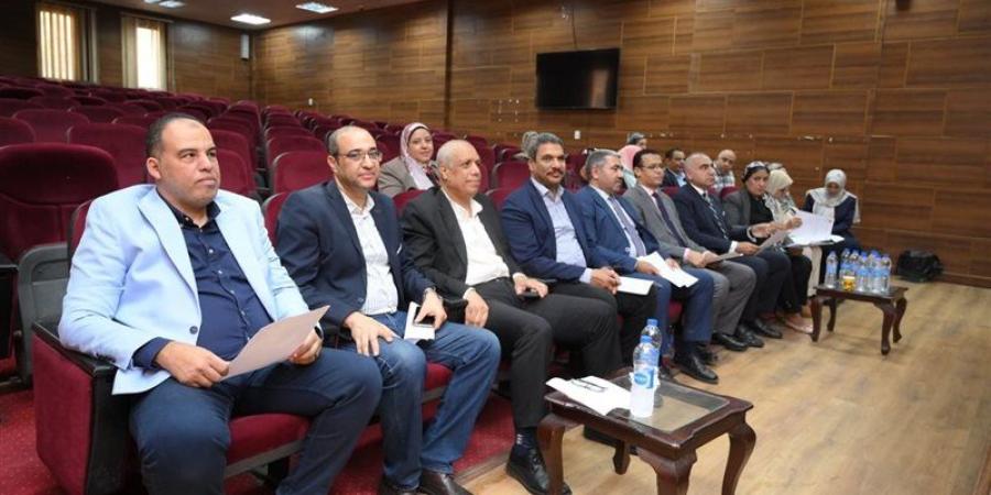 مجلس التعليم والطلاب بجامعة الفيوم يضع معايير إضافة أعضاء من الخارج - تواصل نيوز