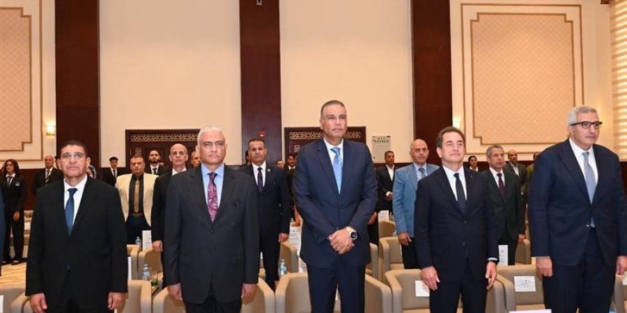 محافظ جنوب سيناء يشهد إطلاق برنامج تدريبي لإدارة الفنادق من إحدى الجامعات الدولية - تواصل نيوز