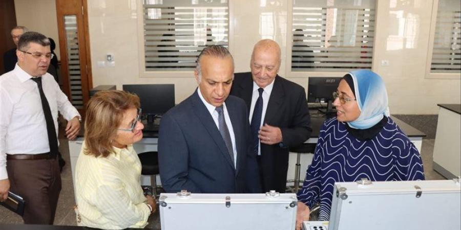 مجلس أمناء جامعة الإسكندرية الأهلية يتابع انتظام الدراسة ويستمع إلى آراء الطلاب - تواصل نيوز