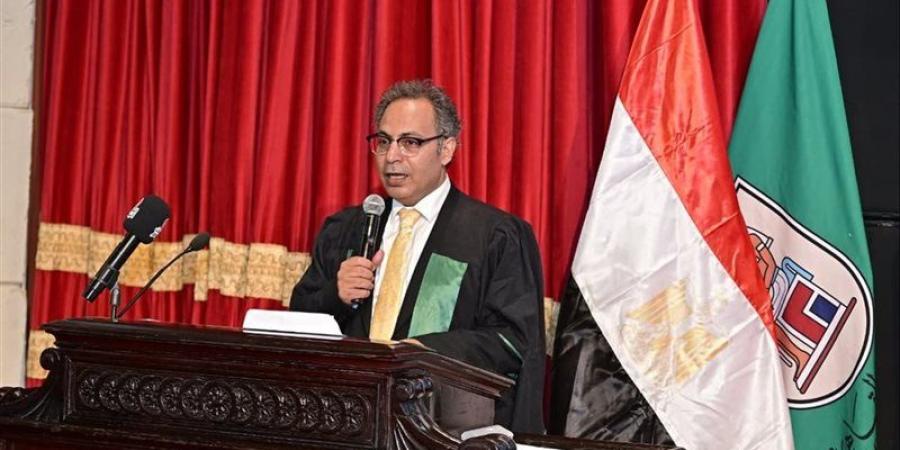 دار علوم القاهرة تحتفي بتخريج دفعة 26/25 باسم الراحل الدكتور أحمد درويش - تواصل نيوز