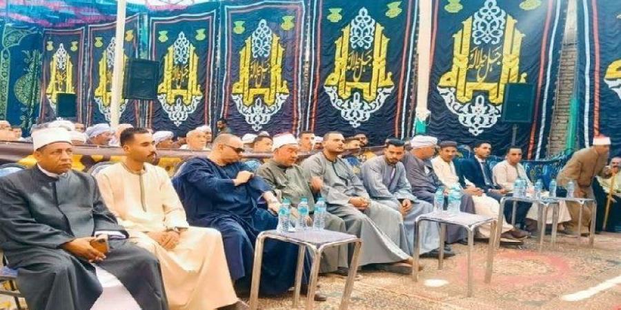 من الخصومة إلى المصافحة.. «القودة» تطوي عامين من النزاع بين عائلتين في نقادة - تواصل نيوز