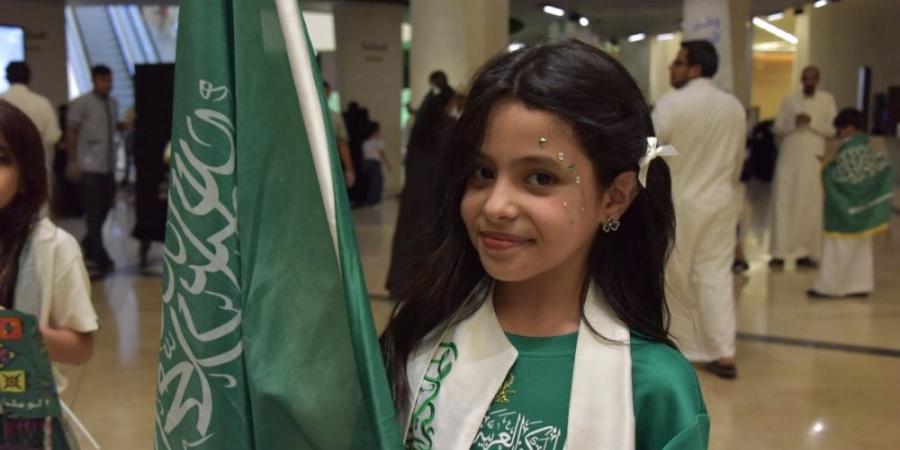 ببراءة الطفولة.. أطفال الوطن يرسمون فرحة اليوم الوطني - تواصل نيوز