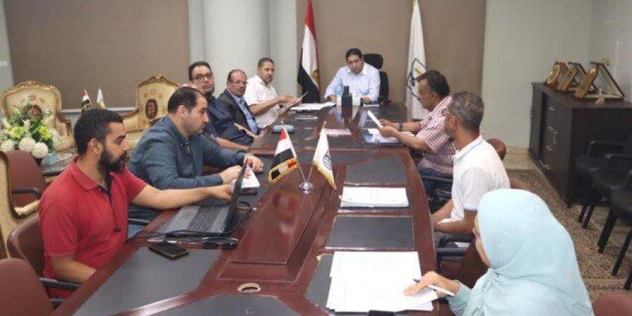 نائب محافظ بني سويف يتابع ملفات تقنين أراضي الدولة ويدقق إجراءات التسعير والمعاينات - تواصل نيوز
