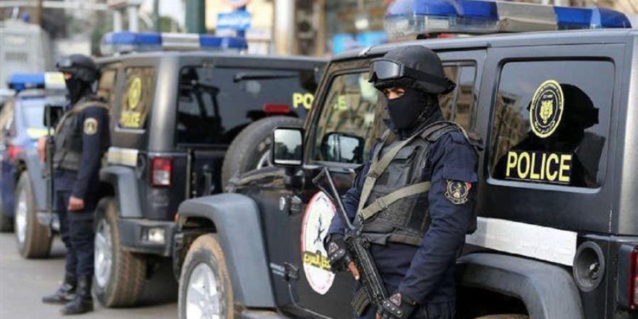 مداهمة أمنية بكفر الشهيد بالدقهلية تنتهي بمصرع زعيم تشكيل إجرامي - تواصل نيوز
