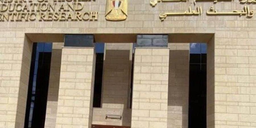 ورم أتلف 12 سم من عظمة الفخذ.. فريق طبي بجامعة أسيوط ينقذ شابة من فقدان الطرف - تواصل نيوز