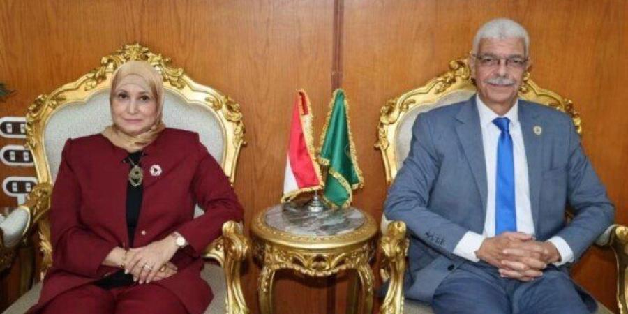 جامعة المنوفية ونقابة التمريض تبحثان تداعيات واقعة معهد الكبد وتؤكدان الاحتكام للقانون - تواصل نيوز