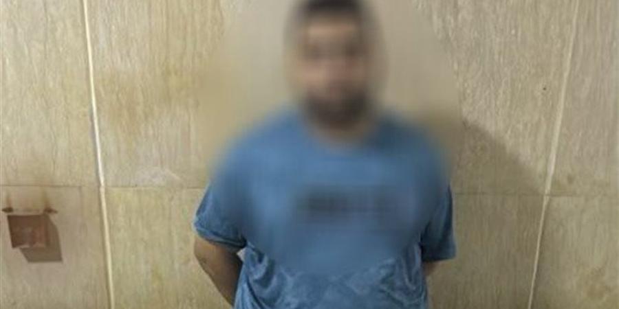صفحات المخدرات على السوشيال، شخص يروج وطالب يستدرج راغبي الشراء - تواصل نيوز