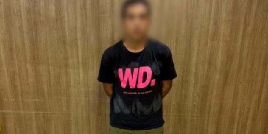 ضبط شخصًا بالجيزة لإدارته صفحة للترويج لبيع المخدرات والنصب على راغبي الشراء - تواصل نيوز