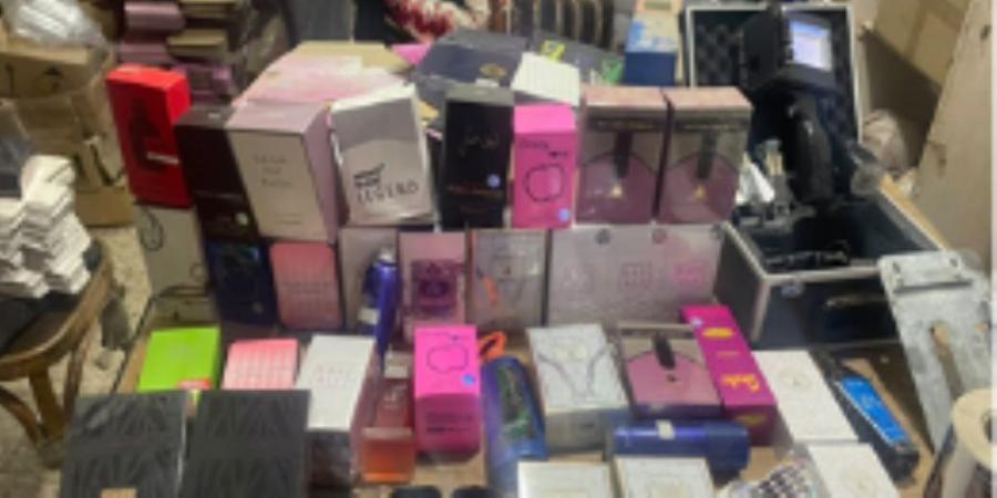 ضبط مصنع عطور «غير مرخص» بالجيزة - تواصل نيوز