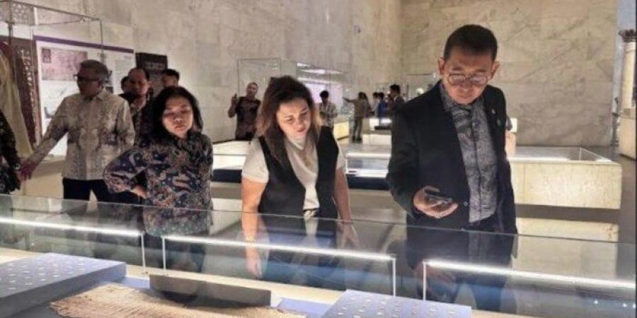 خلال زيارته لمتحف الفسطاط.. وزير الثقافة الإندونيسي يشيد بثراء الحضارة المصرية - تواصل نيوز