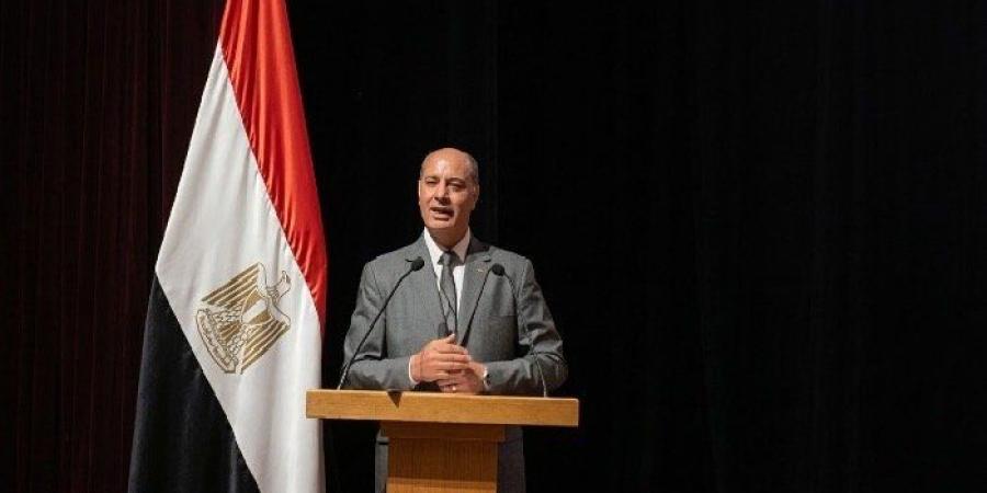 مدير تعليم الإسكندرية: المدرسة مجتمع مصغر لمصر.. والتعليم يتجاوز المعرفة إلى بناء الهوية الوطنية - تواصل نيوز
