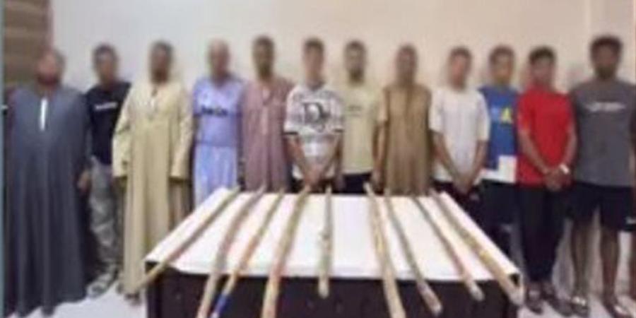 ضبط 11 شخصا و9 عصي خشبية، خلاف على رغيف عيش ينتهي بمشاجرة أمام مخبز بالمنيا - تواصل نيوز