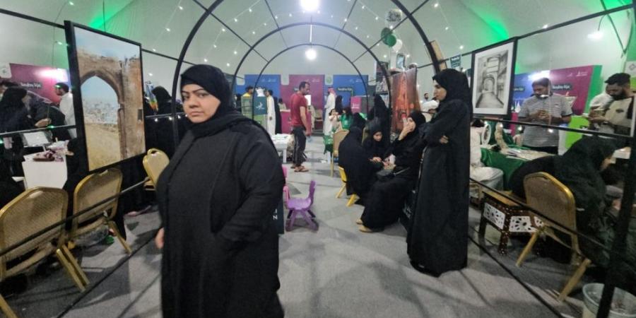 25 تشكيليًا يشاركون بـ 18 لوحة في احتفالات اليوم الوطني بـ"الرامس" - تواصل نيوز
