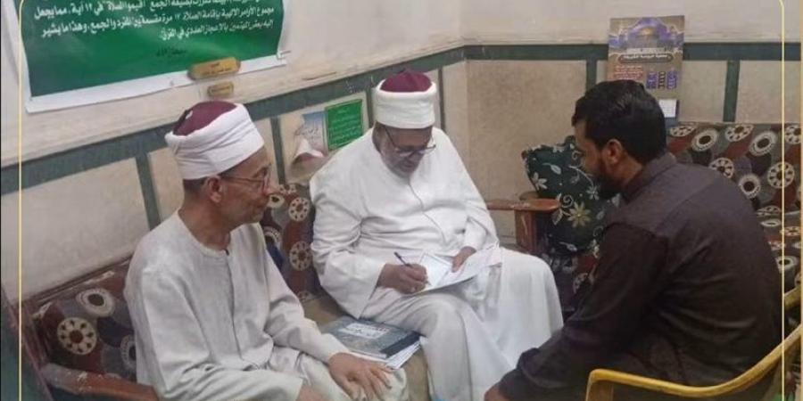 مدير أوقاف قنا يجري مقابلات المتقدمين لمكاتب التحفيظ بمسجد الوحدة العربية - تواصل نيوز
