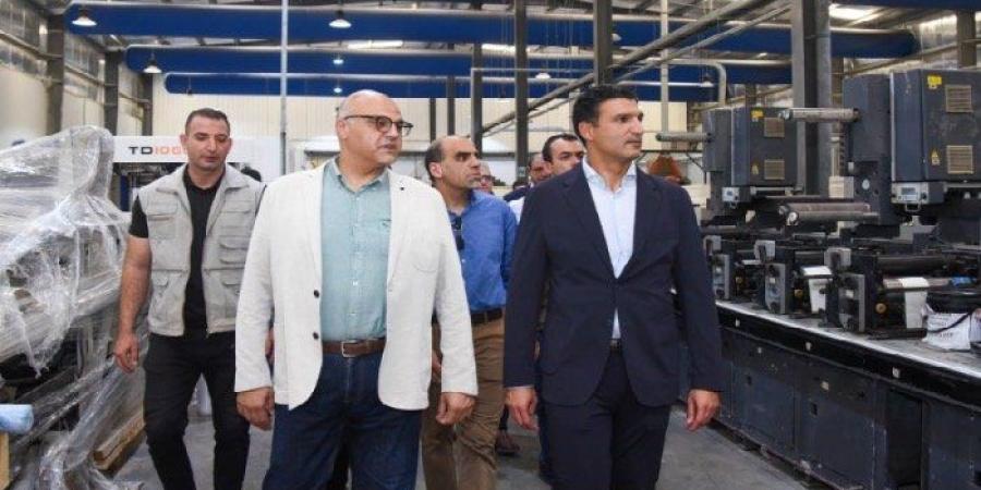 وزير الصناعة: «أبو قير للأسمدة» صرح صناعي عريق.. والمستلزمات الطبية ركيزة لتعزيز الصادرات - تواصل نيوز