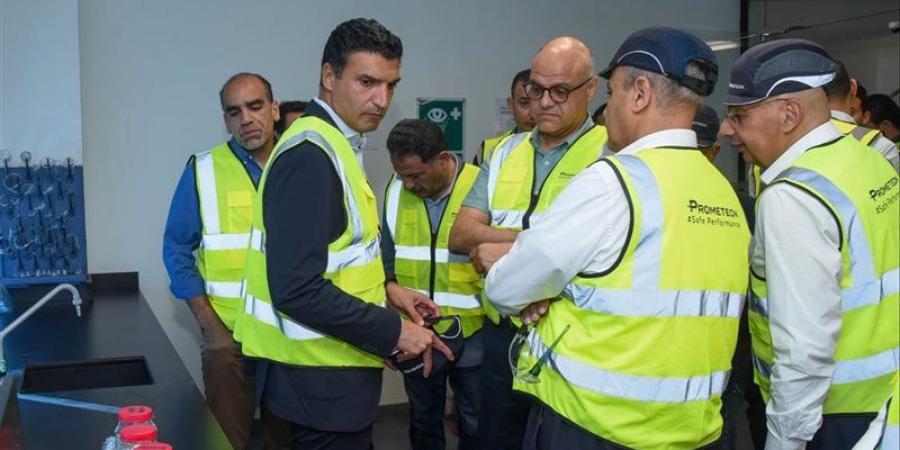 وزير الصناعة ومحافظ الإسكندرية يتفقدان مصنعين لإنتاج الكربون الأسود والإطارات بالعامرية - تواصل نيوز
