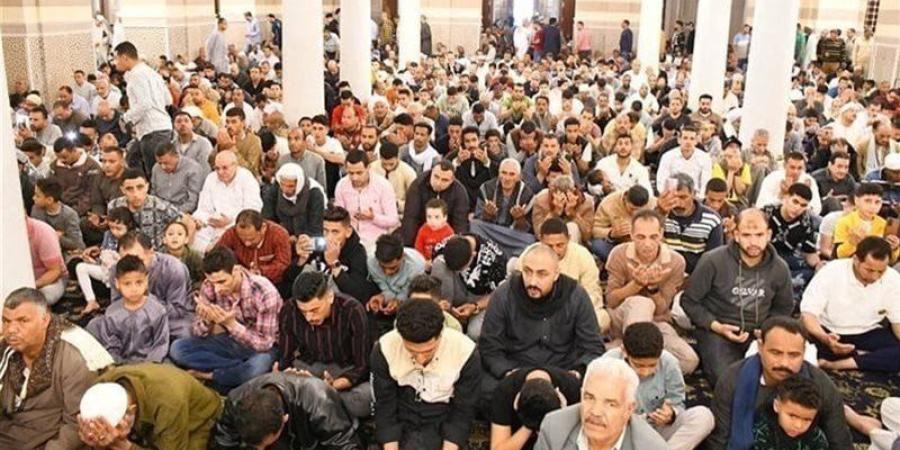 نقل شعائر صلاة الجمعة من مسجد النور بالعباسية (بث مباشر) - تواصل نيوز