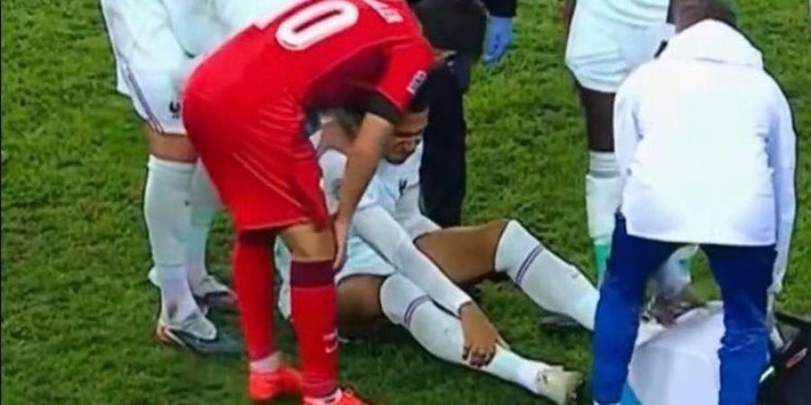 لحظة إصابة كيليان مبابي أمام تركيا بعد تسجيل هدف فرنسا - تواصل نيوز